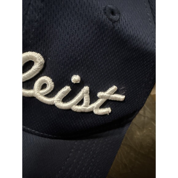 Titleist  Golf Hat Fitted Cap Navy Choose M/L Embroidered New Era - Picture 2 of 4